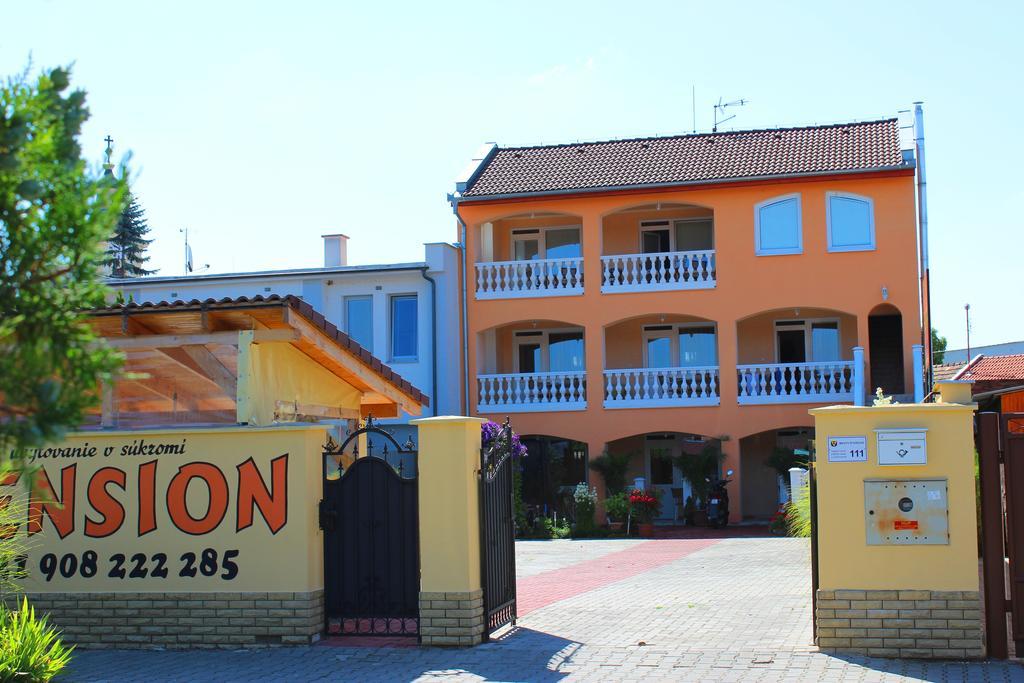 Studio Florida Štúrovo Exterior foto