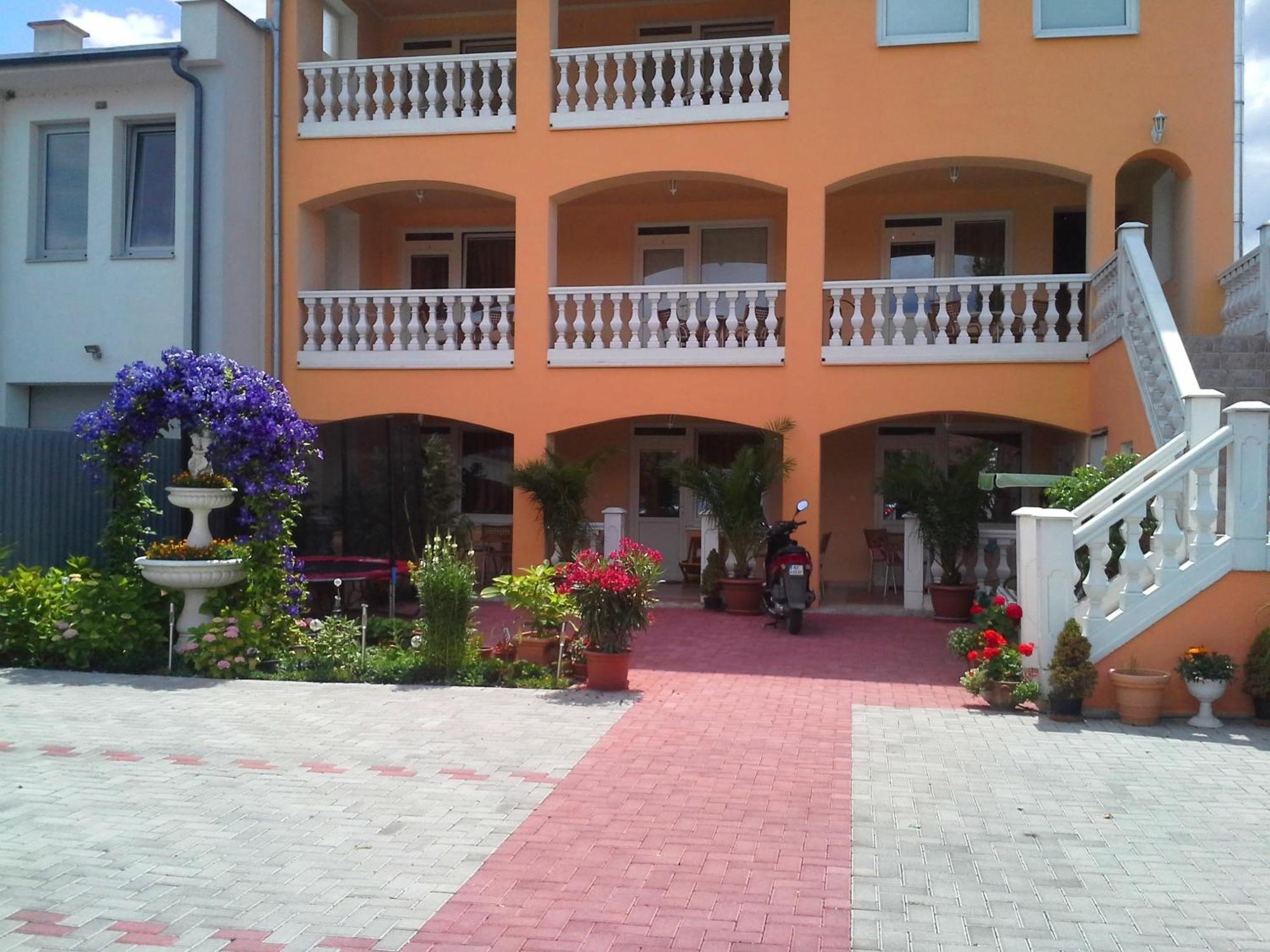 Studio Florida Štúrovo Exterior foto